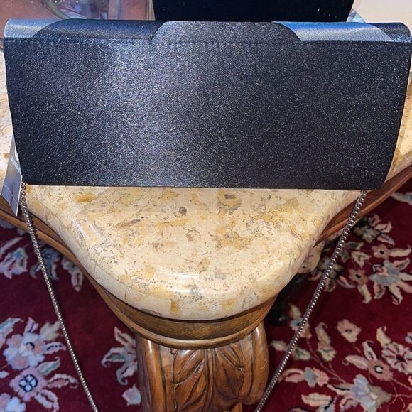 NWT Giani BerniniSatin Matinee Flap Clutch navy - Picture 3 of 4